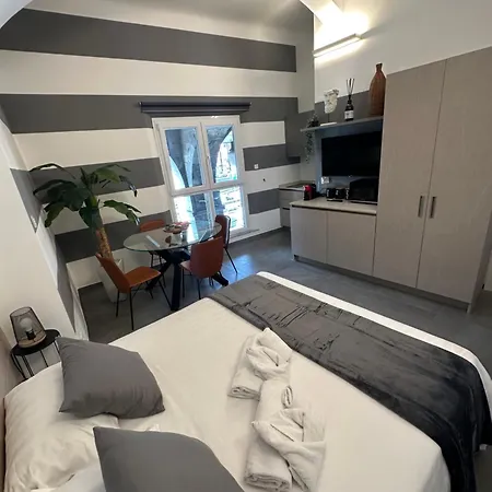 Suite Degli Archi - Genova Fronte Acquario Guest house *