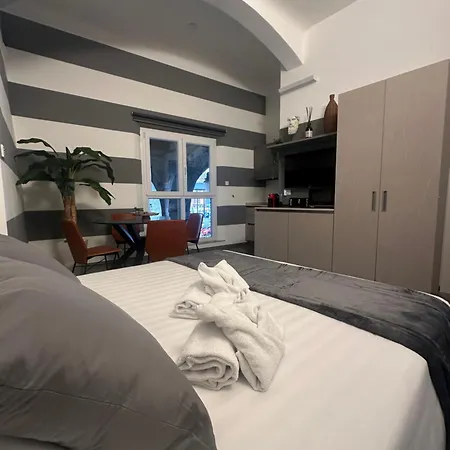 Suite Degli Archi - Genova Fronte Acquario Guest house