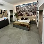 Degli Archi - Fronte Acquario - Luxury 4*