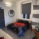 Penzion Degli Archi - Luxury Fronte Acquario Con Cucina 4*